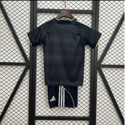 Real Madrid 2025/26 Niños